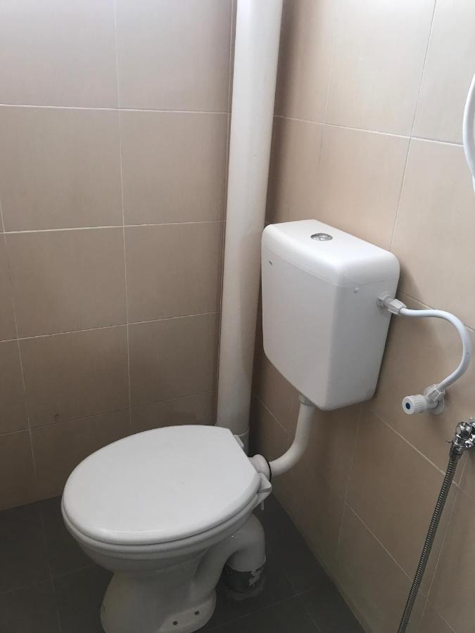 Oyo 90493 Jl Homestay Segamat Exteriér fotografie